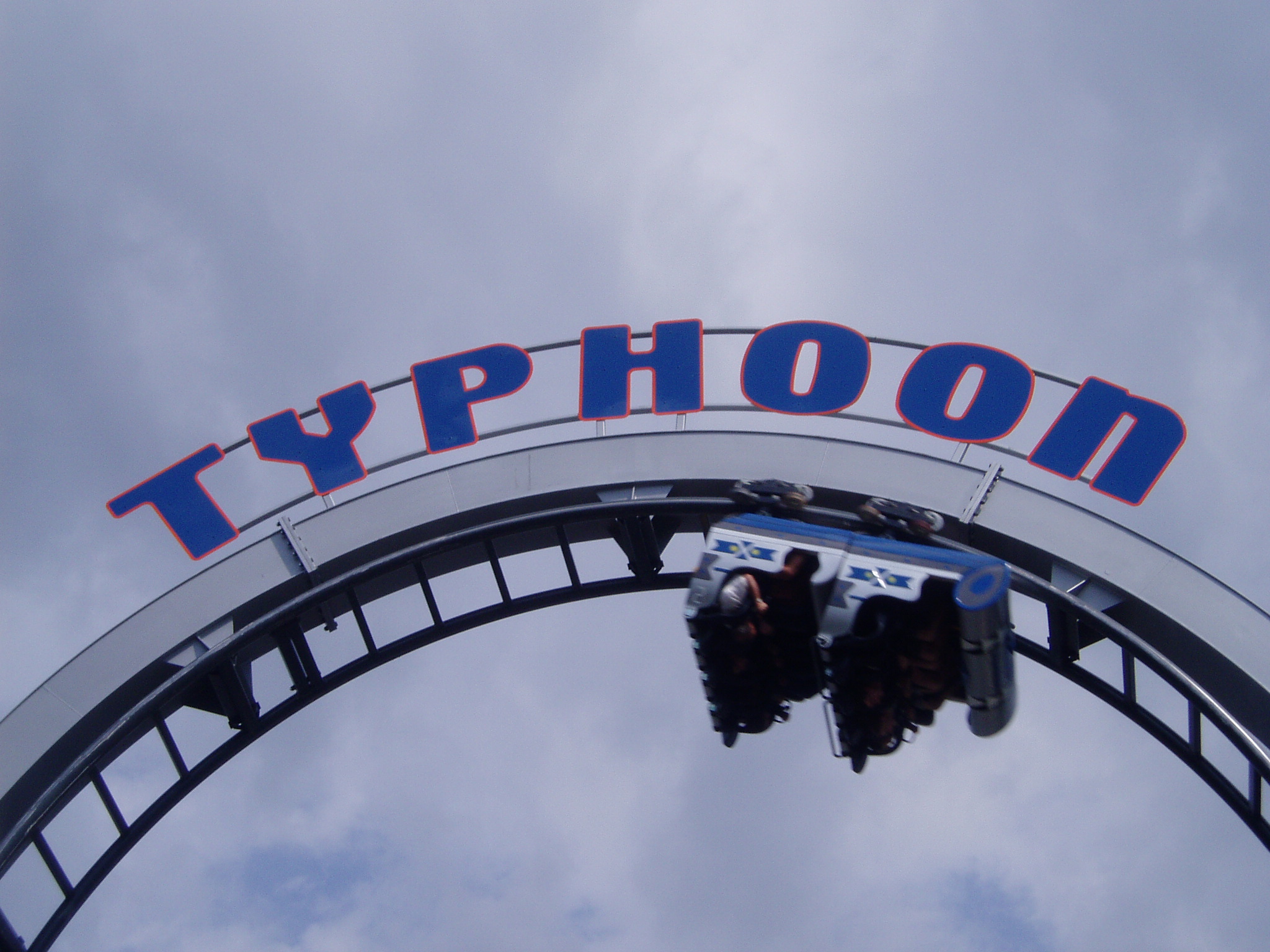 You are currently viewing Typhoon (Bobbejaanland)