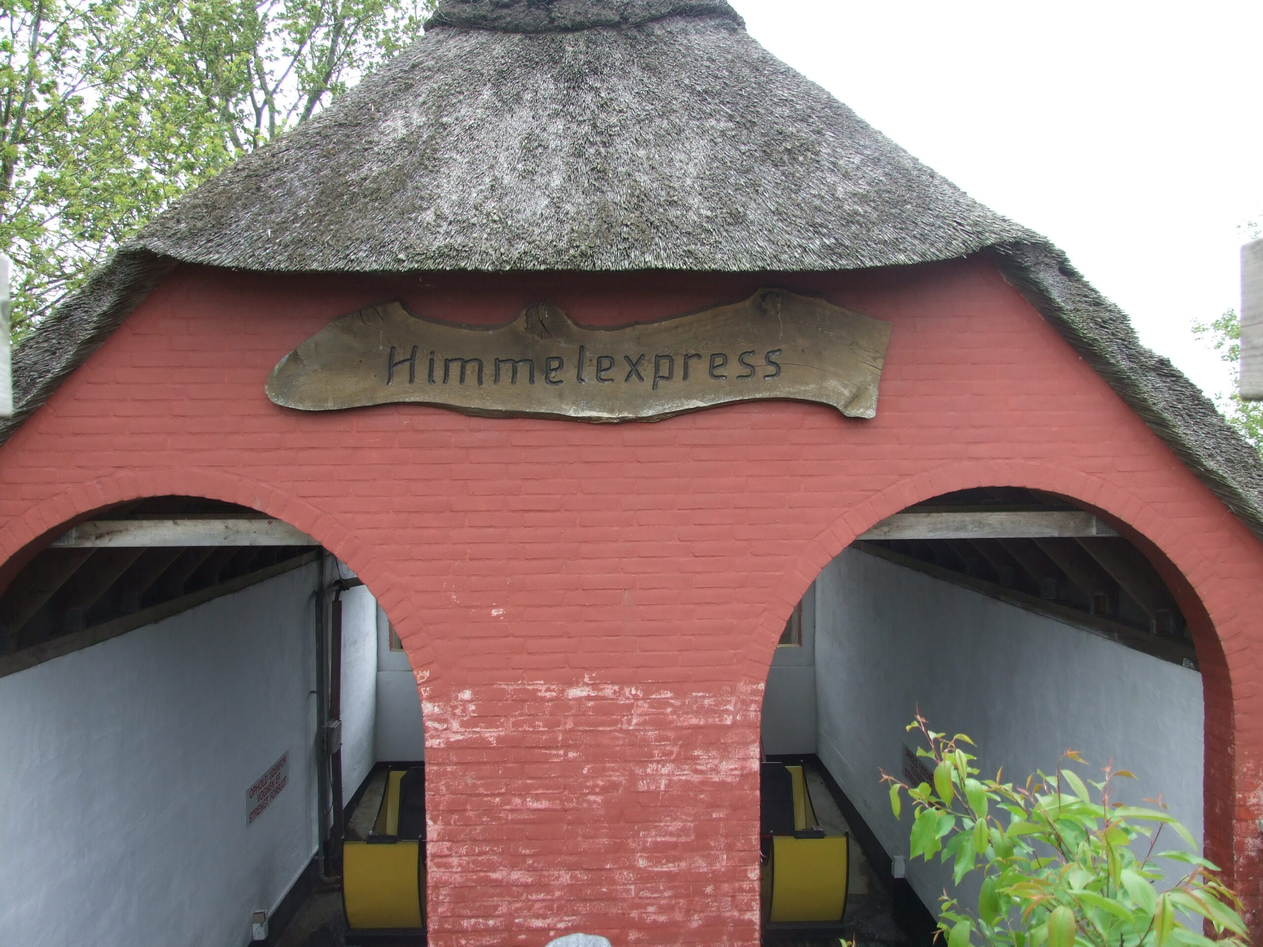 You are currently viewing Himmelexpress (right) ( Rømø Lege- & Hesteland)