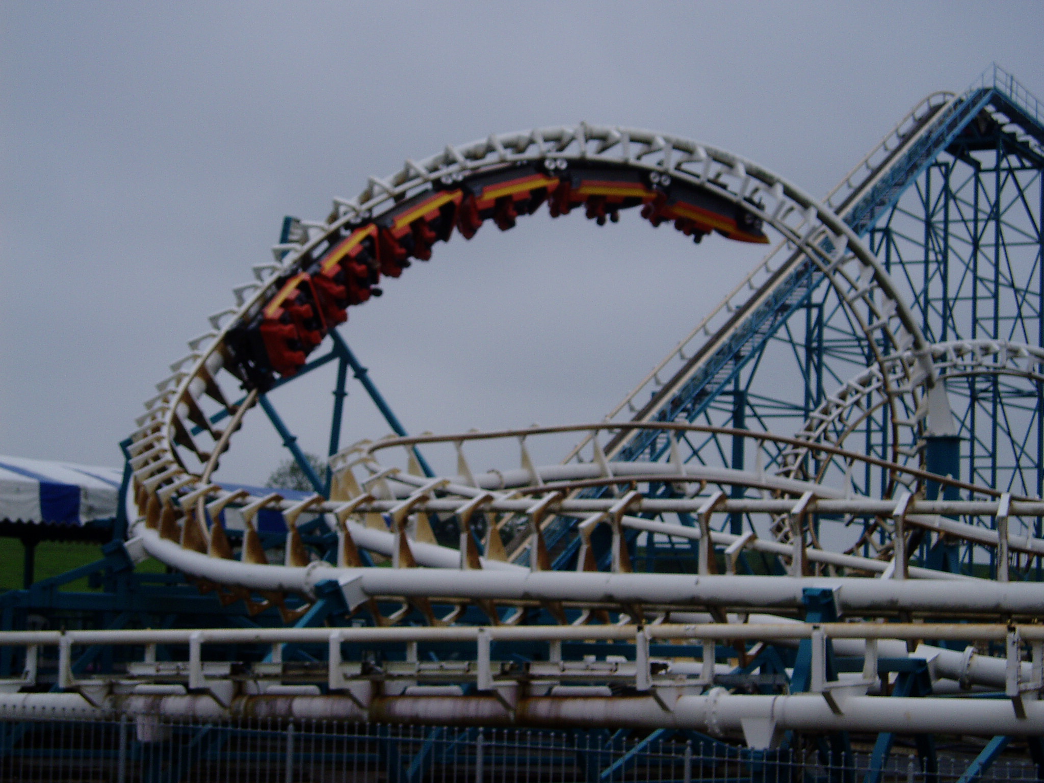 Read more about the article Corkscrew (Flamingo Land)