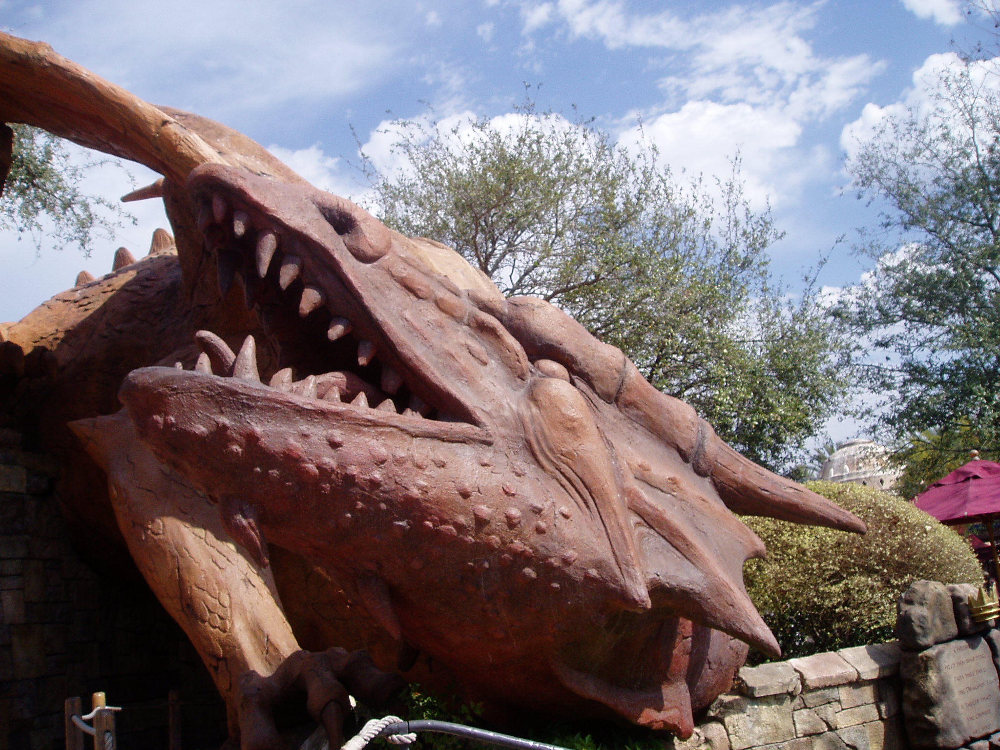 Read more about the article Dragon Challenge (Chinese Fireball) (Universal Studios Islands of Adventure)
